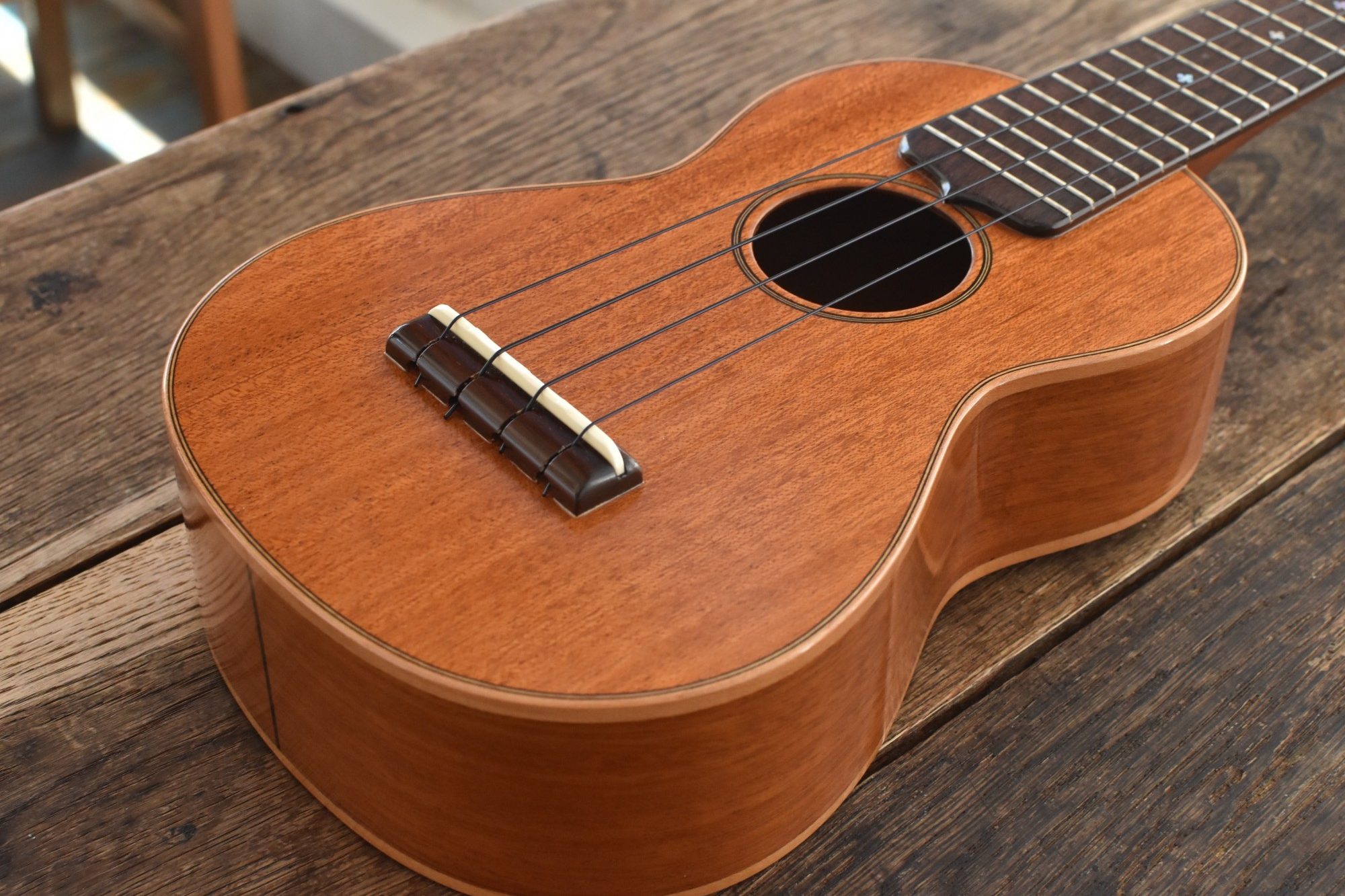 ASTURIAS Soprano Custom Mahogany | Quiet Village